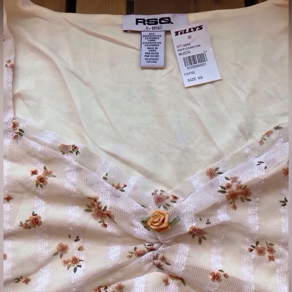 RSQ Floral Blouse XS Mustard – Cottagecore Juniors XS NWT Tilly’s - Picture 2 of 9
